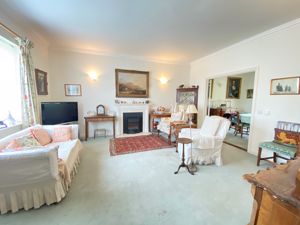 Sitting Room- click for photo gallery